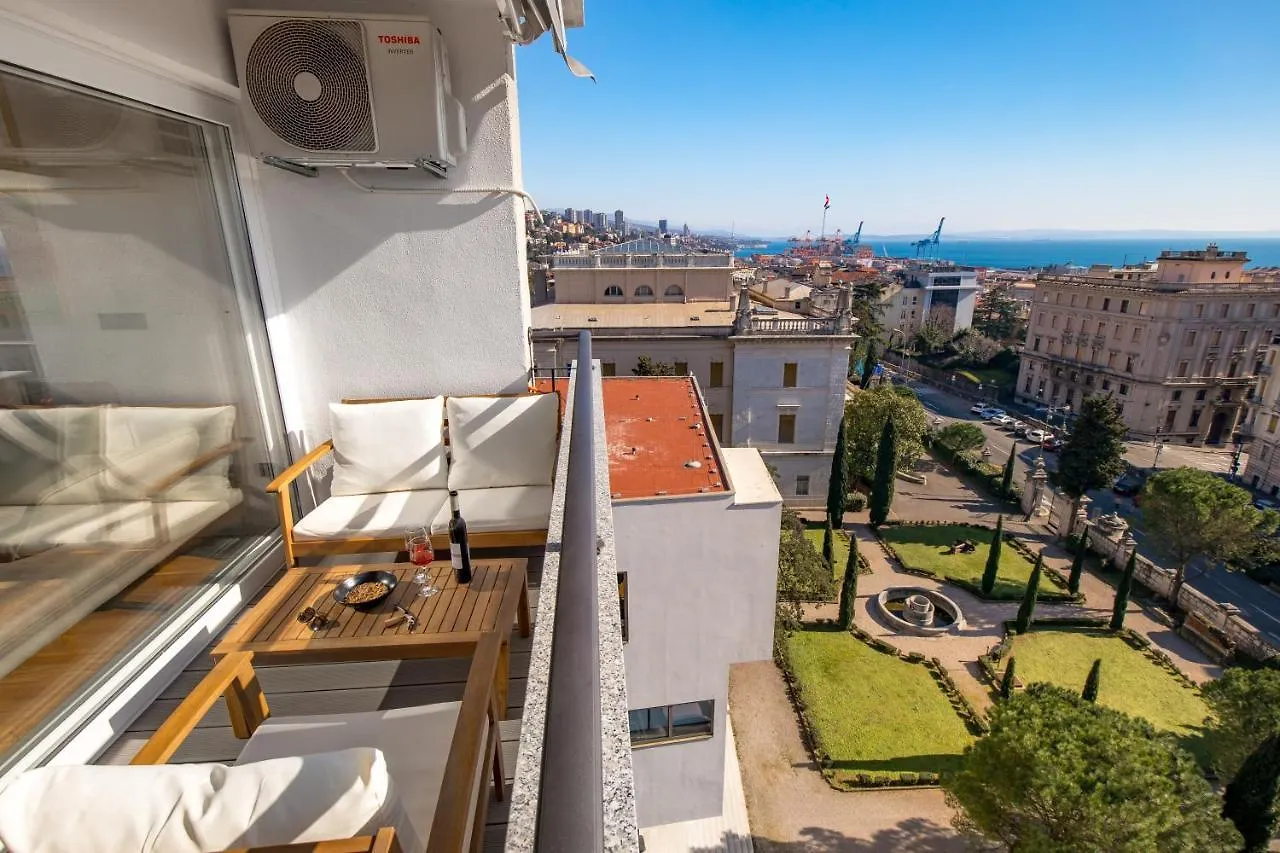 Aenei Delux Apartment Rijeka
