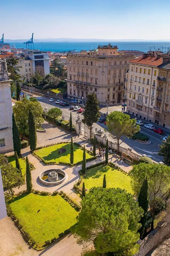Aenei Delux Apartment Rijeka