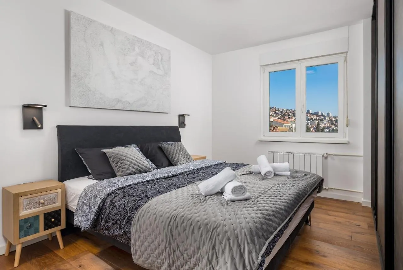 Aenei Delux Apartment Rijeka
