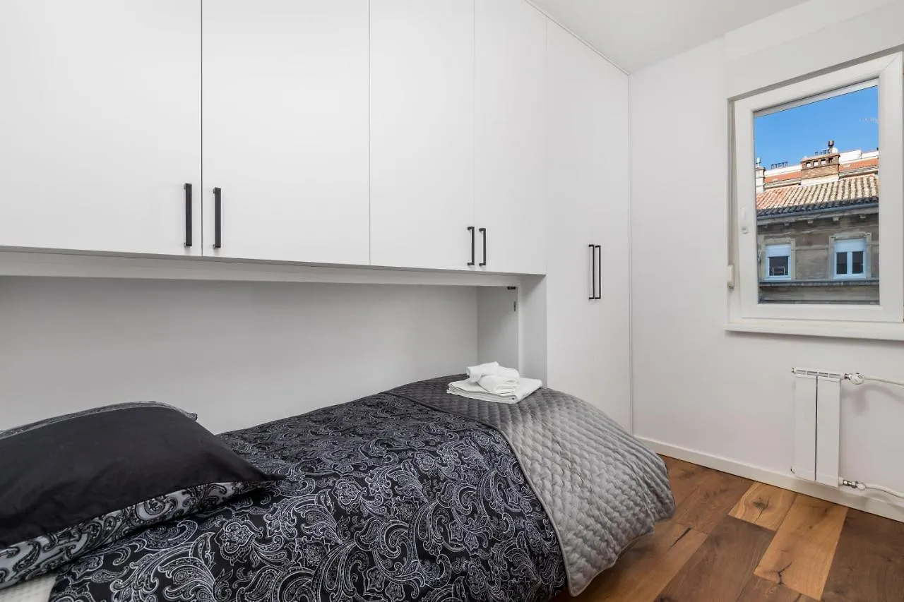 Aenei Delux Apartment Rijeka