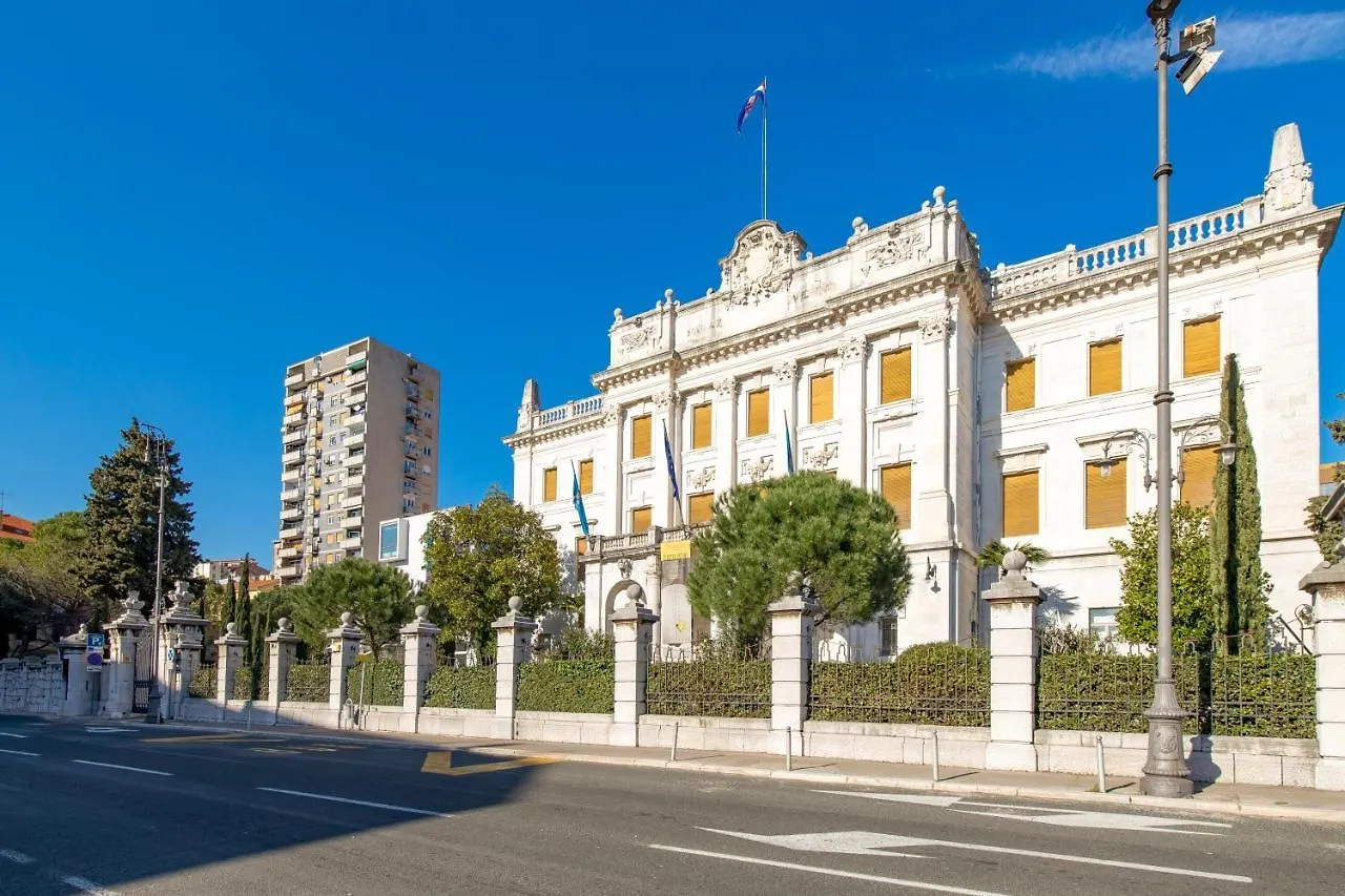 Aenei Delux Apartment Rijeka